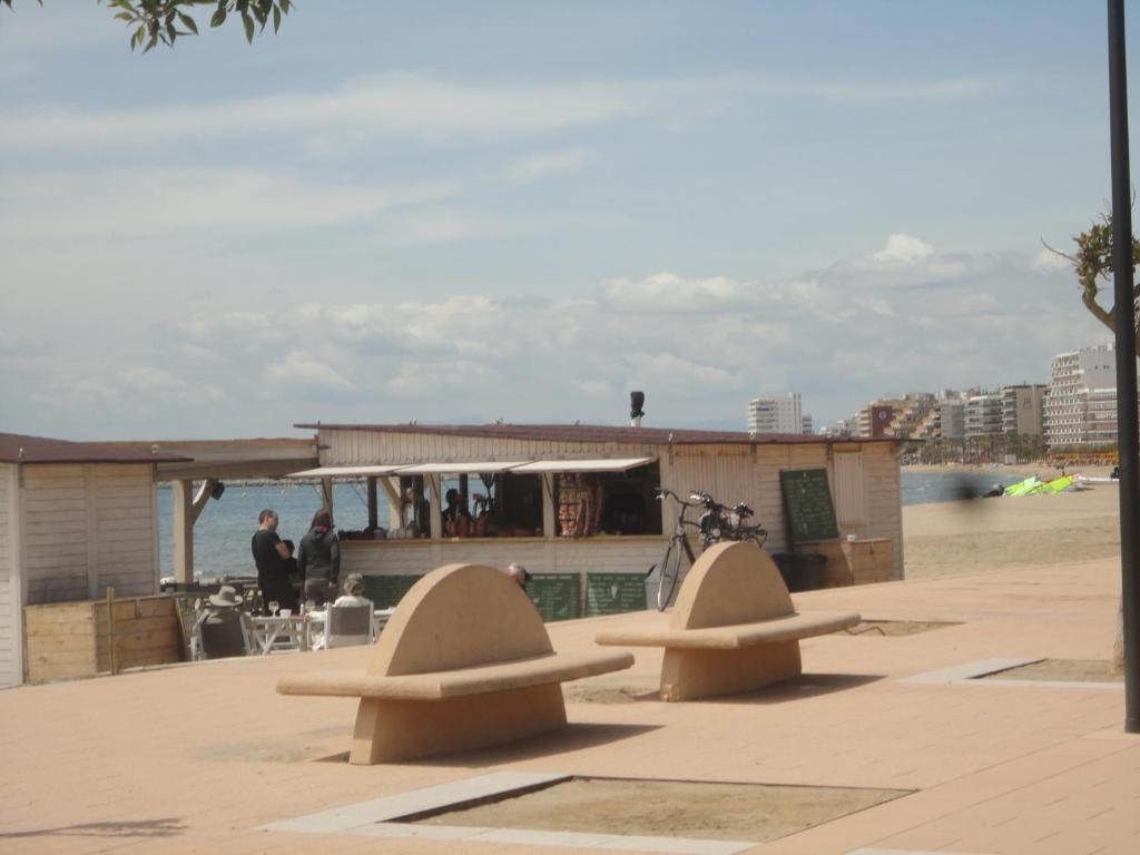 Aparthotel Els Molins Roses Exterior photo